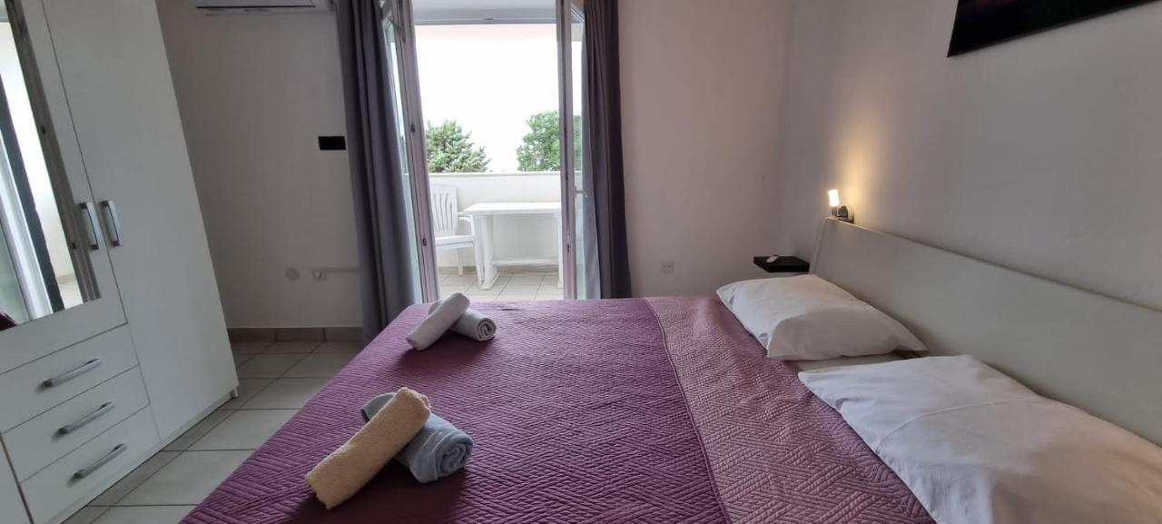 Apartments La Playa พูลา ภายนอก รูปภาพ