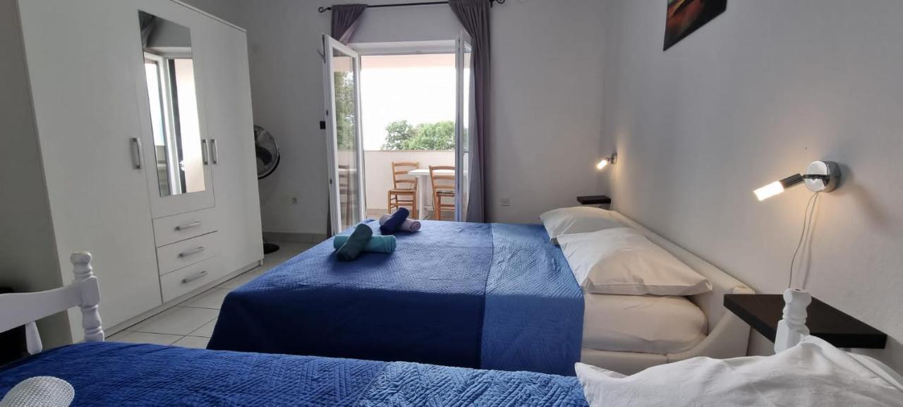 Apartments La Playa พูลา ภายนอก รูปภาพ